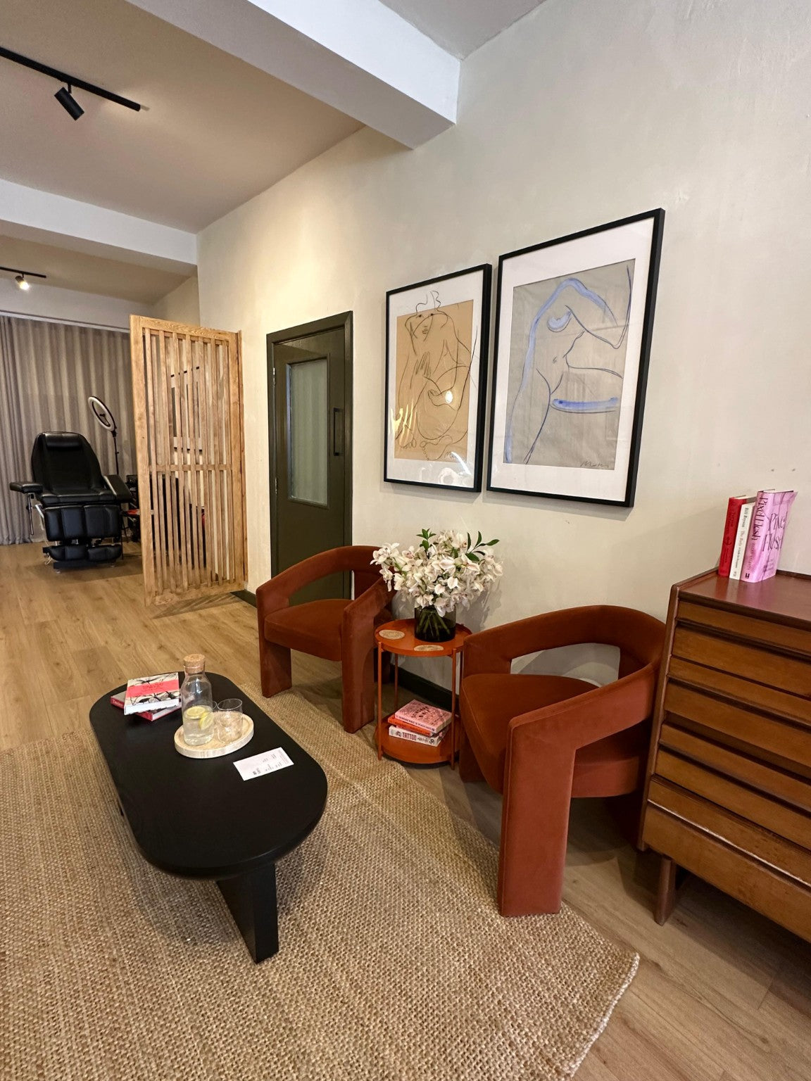 The waiting area at SHY